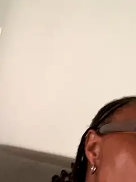 BADFATASS85 online show from November 11, 2025, 1:55 pm