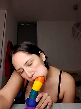 Snapshot of kittenpurrr chatting on January 8, 2026, 4:31 pm kittenpurrr online show from January 8, 2026, 4:31 pm