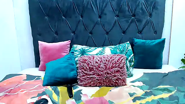 AvaOcean online show from September 26, 2025, 3:32 am