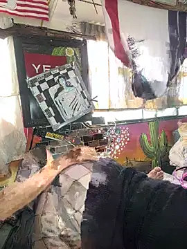 1-800-FUCKYOU online show from September 28, 2025, 10:48 pm