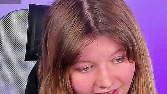 Vivian cutie online show from February 26, 2025, 3:41 pm