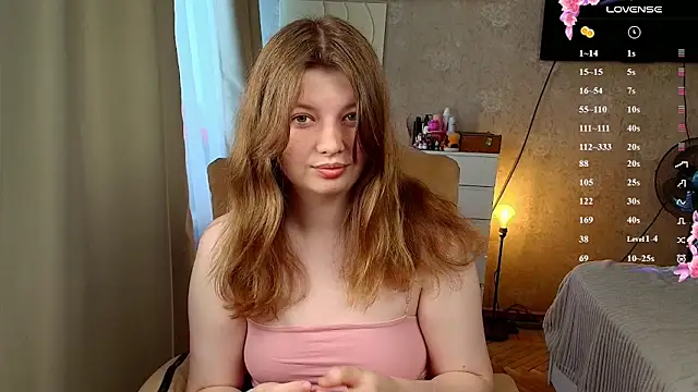 Snapshot of Vivian_cutie chatting on May 24, 2026, 10:42 am Vivian cutie online show from May 24, 2026, 10:42 am