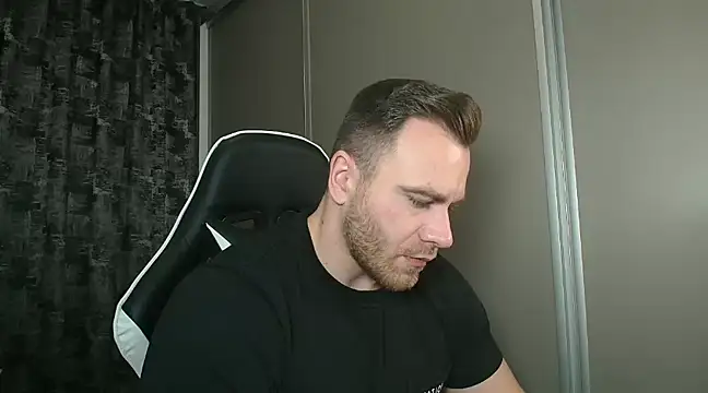 Thori92 online show from February 2, 2025, 4:54 pm