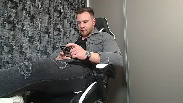 Thori92 online show from February 14, 2025, 8:26 pm