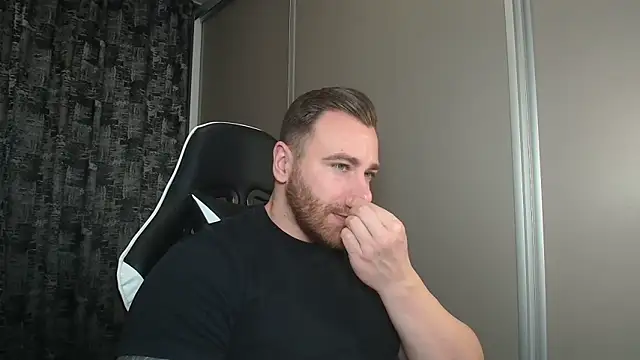 Thori92 online show from February 21, 2025, 6:26 pm