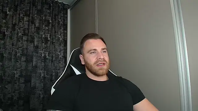 Thori92 online show from October 28, 2025, 6:10 pm