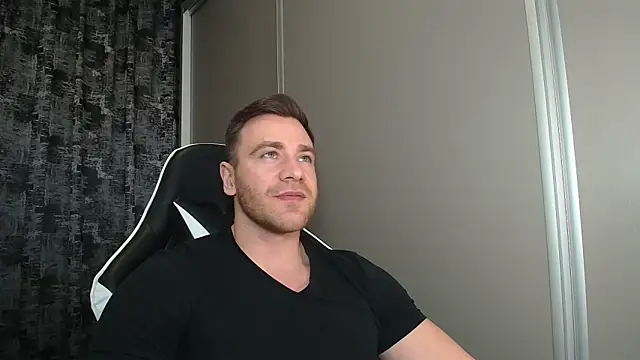 Thori92 online show from April 7, 2026, 5:35 pm