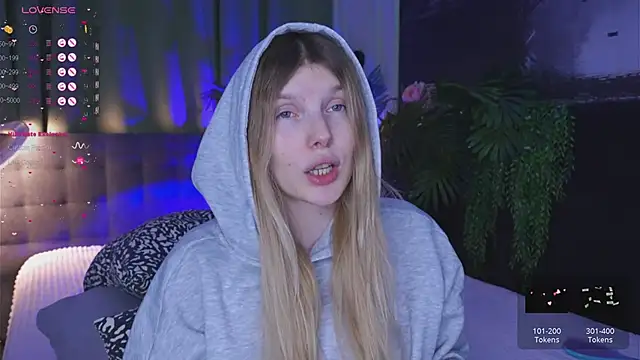 Snapshot of _aleksa_ chatting on December 6, 2024, 8:59 am  aleksa  online show from December 6, 2024, 8:59 am