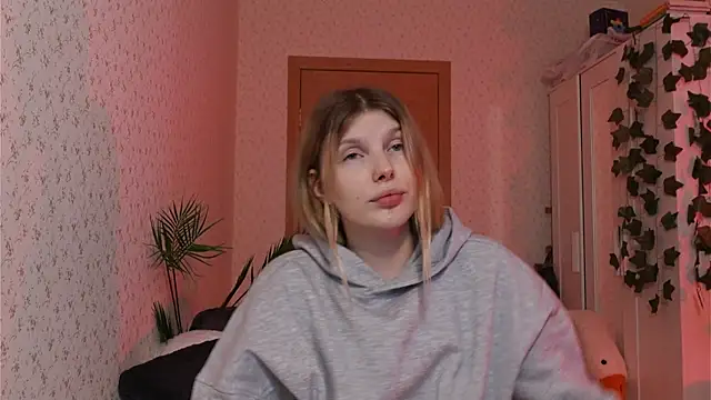 Snapshot of _aleksa_ chatting on December 7, 2024, 1:29 pm  aleksa  online show from December 7, 2024, 1:29 pm