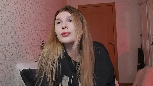 Snapshot of _aleksa_ chatting on December 9, 2024, 12:30 pm  aleksa  online show from December 9, 2024, 12:30 pm