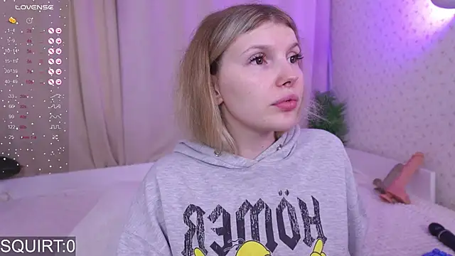 Snapshot of _aleksa_ chatting on September 12, 2025, 5:29 am  aleksa  online show from September 12, 2025, 5:29 am