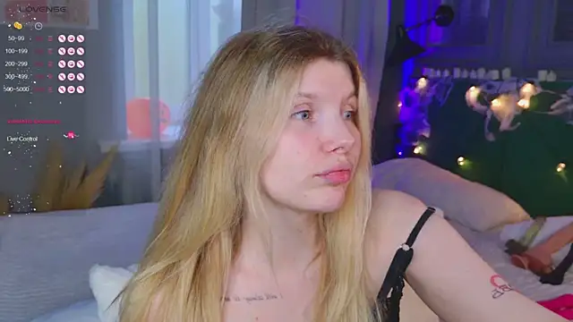 Snapshot of _aleksa_ chatting on October 31, 2025, 6:47 am  aleksa  online show from October 31, 2025, 6:47 am