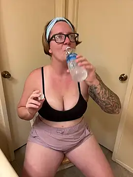 Lizzyloo online show from December 18, 2024, 5:26 am