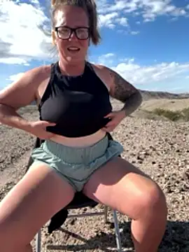 Lizzyloo online show from January 8, 2026, 8:11 pm