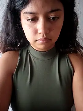 Peach Girll online show from March 8, 2025, 5:01 pm