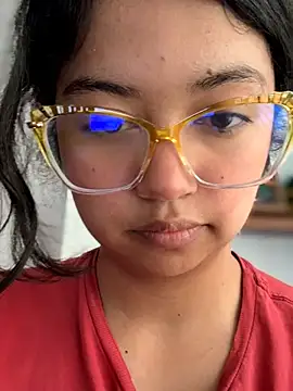 Peach Girll online show from June 9, 2026, 7:03 pm