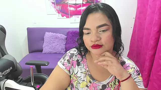 Snapshot of Cloe_35 chatting on March 19, 2025, 7:49 pm Cloe 35 online show from March 19, 2025, 7:49 pm