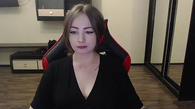 Laralianna online show from January 5, 2025, 8:52 pm