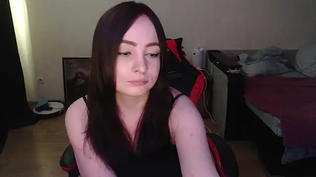 Laralianna online show from March 18, 2026, 9:56 am