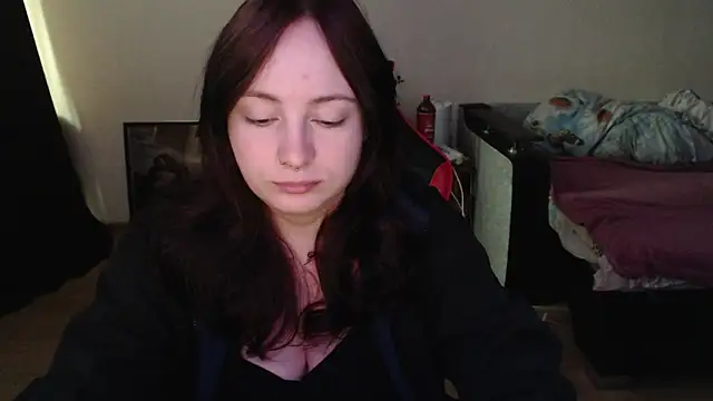 Laralianna online show from May 29, 2026, 5:05 am