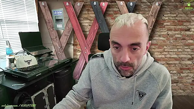 kuruptxxx live online show from January 16, 2025, 8:03 pm