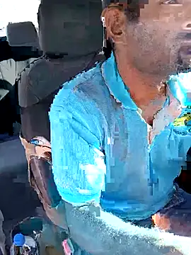 elias1704 online show from October 13, 2025, 8:53 pm