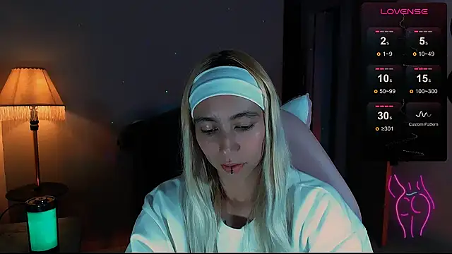 Saucy Jenn online show from December 27, 2024, 12:07 am