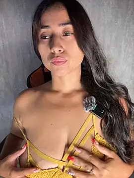 Valentinne z online show from November 29, 2025, 3:53 am