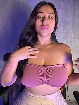 Valentinne z online show from January 13, 2026, 2:11 pm