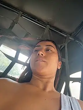 Valentinne z online show from February 7, 2026, 3:38 pm