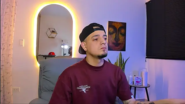 alejandro calderon1 online show from February 4, 2026, 10:15 pm