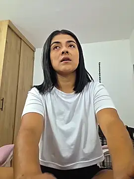 Hannah-grace online show from April 17, 2026, 12:08 pm