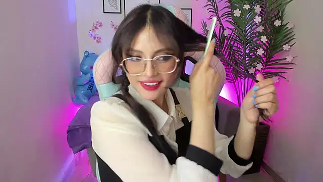 Kyomi chang online show from March 20, 2025, 3:58 pm