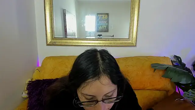 Kyomi chang online show from April 18, 2026, 12:09 pm