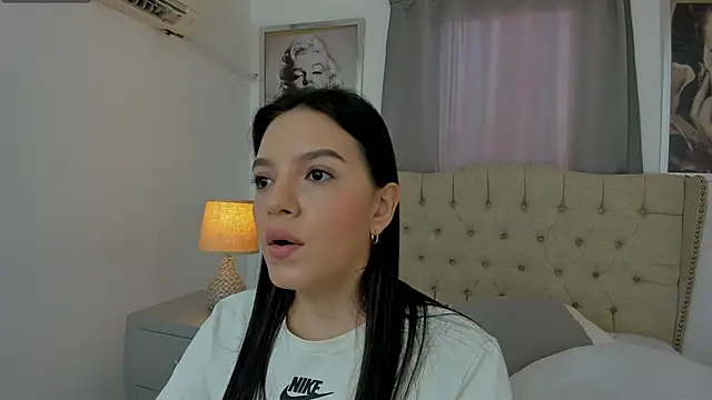 Snapshot of Beautyari_ chatting on December 14, 2024, 12:12 pm Beautyari online show from December 14, 2024, 12:12 pm