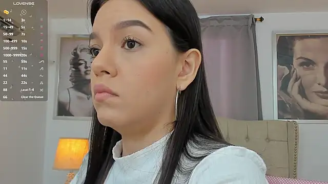 Snapshot of Beautyari_ chatting on January 22, 2025, 11:56 am Beautyari online show from January 22, 2025, 11:56 am