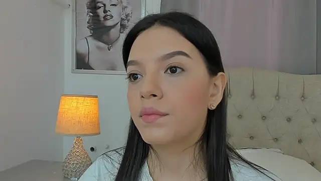 Snapshot of Beautyari_ chatting on March 5, 2025, 12:11 pm Beautyari online show from March 5, 2025, 12:11 pm