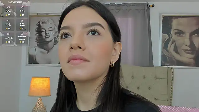 Snapshot of Beautyari_ chatting on March 22, 2025, 12:04 pm Beautyari online show from March 22, 2025, 12:04 pm