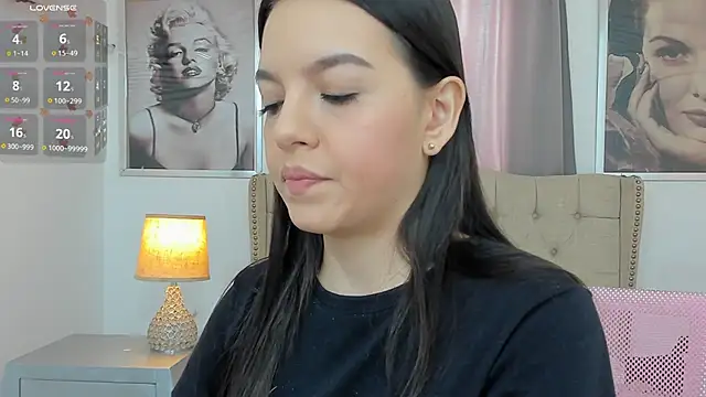 Snapshot of Beautyari_ chatting on October 3, 2025, 12:13 pm Beautyari online show from October 3, 2025, 12:13 pm