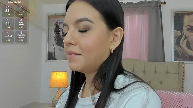 Snapshot of Beautyari_ chatting on October 10, 2025, 12:15 pm Beautyari online show from October 10, 2025, 12:15 pm
