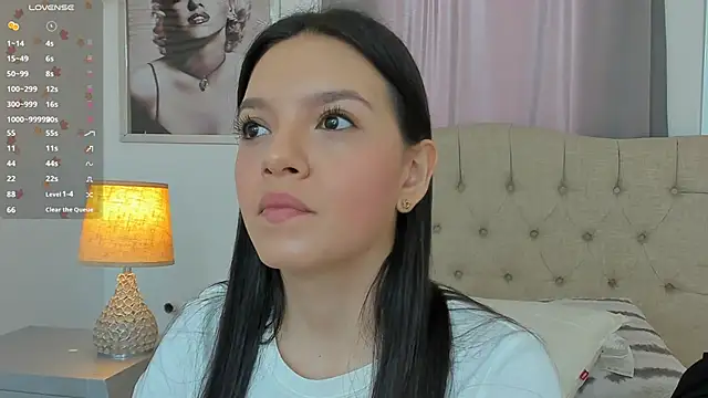 Snapshot of Beautyari_ chatting on November 5, 2025, 12:27 pm Beautyari online show from November 5, 2025, 12:27 pm