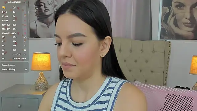 Snapshot of Beautyari_ chatting on November 22, 2025, 12:15 pm Beautyari online show from November 22, 2025, 12:15 pm