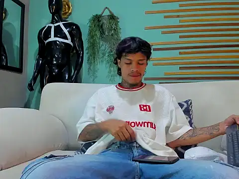 Snapshot of matew_rodriguez8 chatting on February 28, 2026, 5:52 am matew rodriguez8 online show from February 28, 2026, 5:52 am