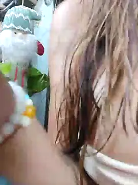 k lebannon online show from February 7, 2025, 10:41 pm