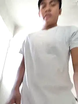 maximuslp online show from April 23, 2026, 9:50 pm