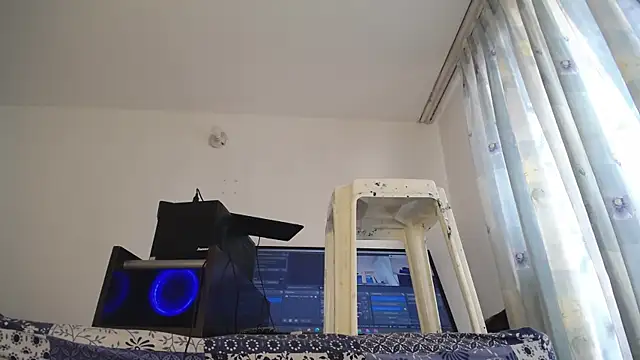 eolicasex online show from February 7, 2025, 4:03 pm