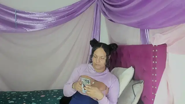 sirenadirtysexxx online show from October 28, 2025, 3:43 am