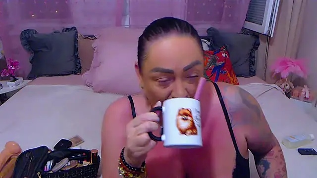 BustyVicky online show from September 12, 2025, 9:04 pm