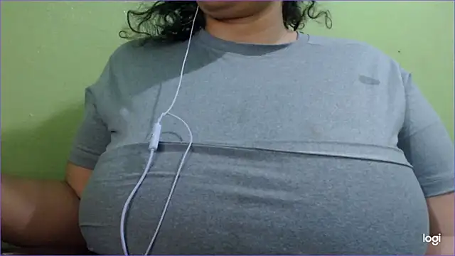 Snapshot of Kosem4 chatting on February 27, 2025, 9:32 am Kosem4 online show from February 27, 2025, 9:32 am