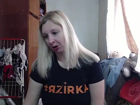 BustyBlond online show from February 23, 2025, 11:00 am